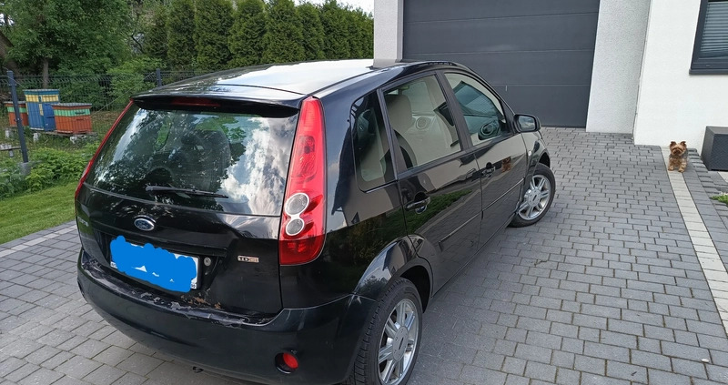 Ford Fiesta cena 4000 przebieg: 224100, rok produkcji 2007 z Ciechanów małe 16